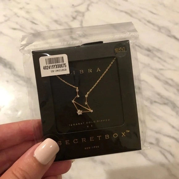 Libra gold necklace - Astrology Zodiac - Picture 4 of 4